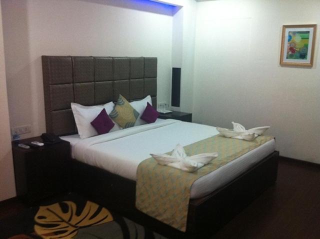 Oyster Airport Hotel Hyderabad Esterno foto